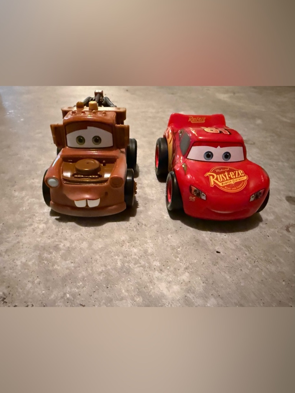 Cars Lightning McQueen & Mater pull back cars. Like new.